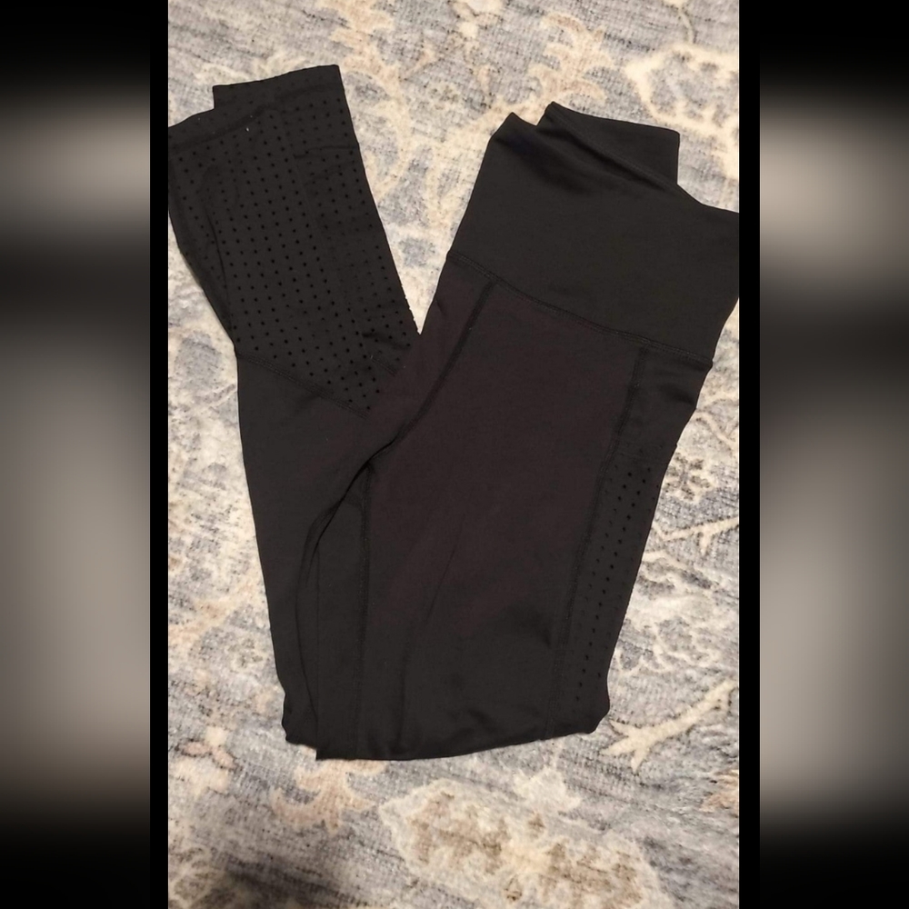 Black leggings size small